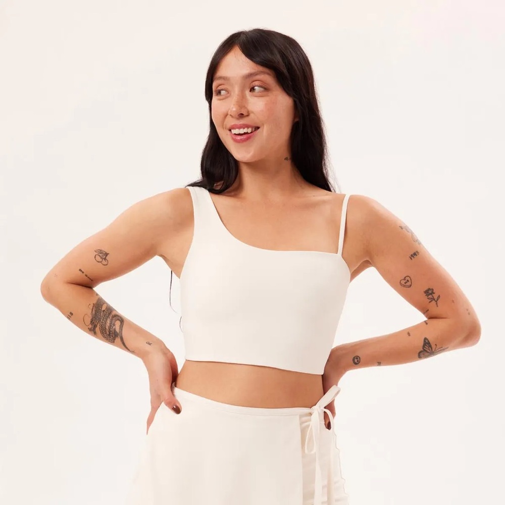 Ivory Girlfriend Collective Bree One Shoulder Bra with Supporting Strap